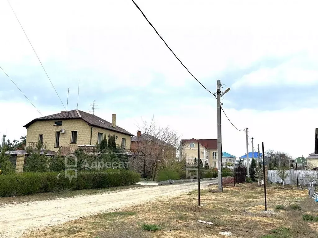 Участок в Волгоградская область, Волгоград пос. Латошинка, ул. ... - Фото 1