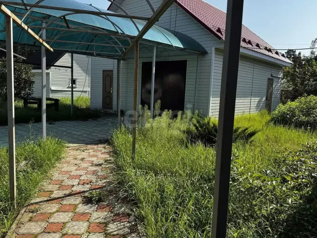 Дом в Брянская область, Жуковский муниципальный округ, с. Ржаница ул. ... - Фото 1