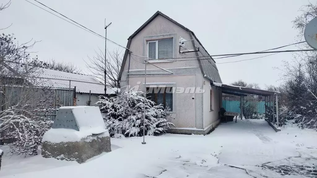 Дом в Крым, Симферопольский район, Гвардейское пгт ул. Салгирная, 41 ... - Фото 0