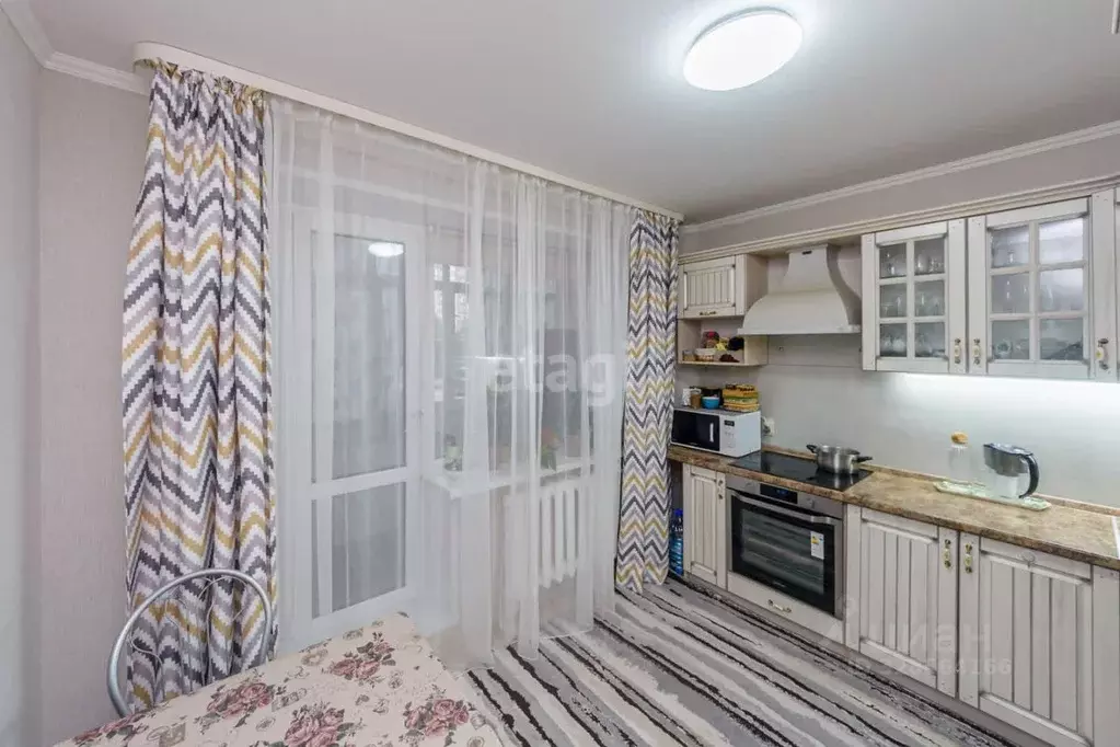 2-к кв. Тюменская область, Тюмень Широтная ул., 171к7 (61.9 м) - Фото 1