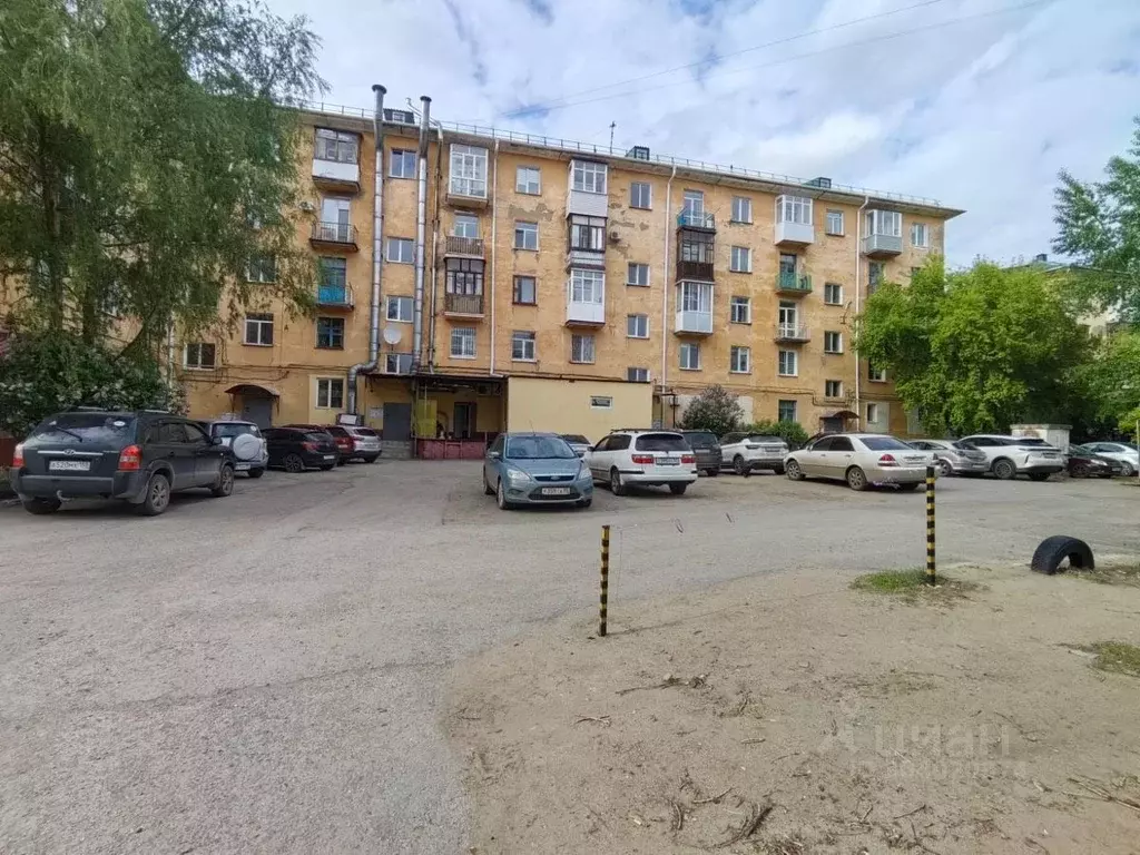 3-к кв. Омская область, Омск просп. Мира, 37 (75.0 м) - Фото 1