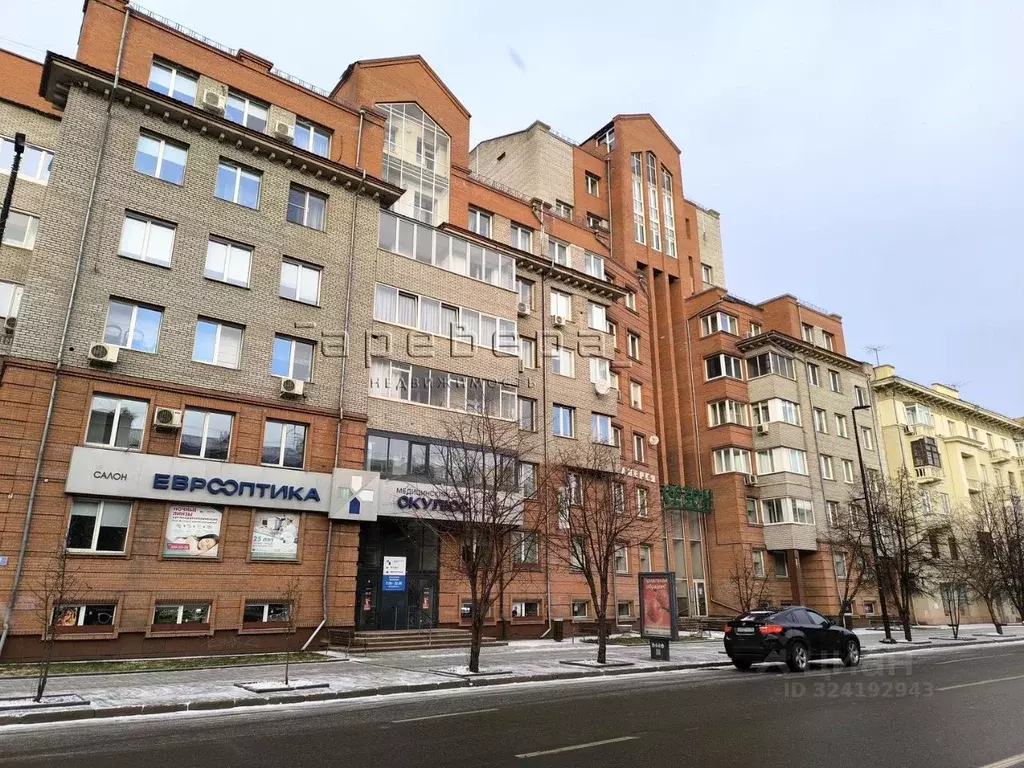 Помещение свободного назначения в Красноярский край, Красноярск просп. ... - Фото 1