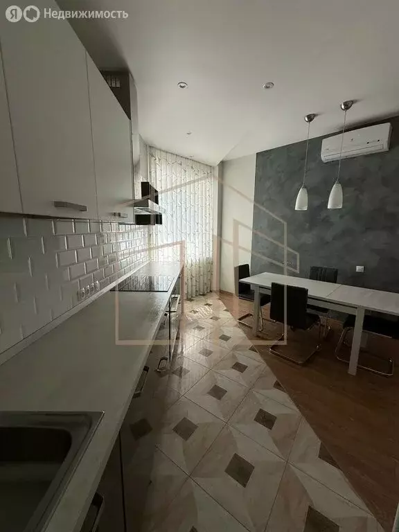 2-комнатная квартира: Тюмень, 6-й микрорайон, улица Валерии ... - Фото 0