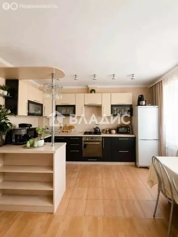 3-комнатная квартира: Стерлитамак, улица Худайбердина, 54 (75 м) - Фото 1
