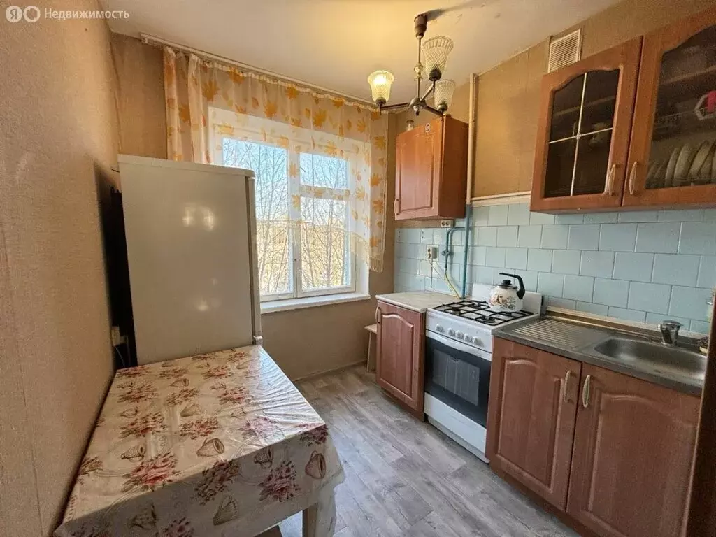 3-комнатная квартира: Железногорск, улица Горняков, 3 (61.5 м) - Фото 0