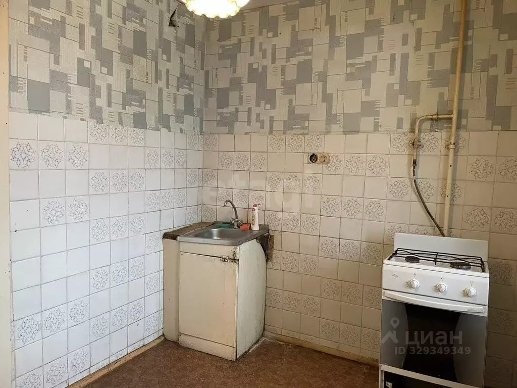 1-к кв. Псковская область, Печоры Индустриальная ул., 4 (32.8 м) - Фото 1