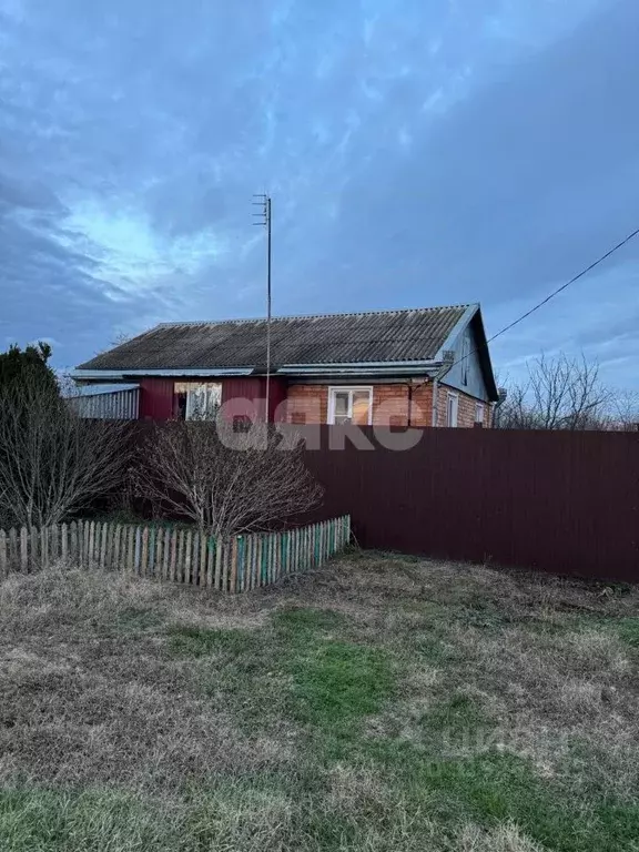 Дом в Краснодарский край, Армавир городской округ, Красин хут. ул. ... - Фото 0