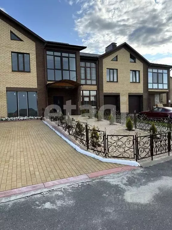 Дом в Брянская область, Брянский район, пос. Мичуринский ул. ... - Фото 1