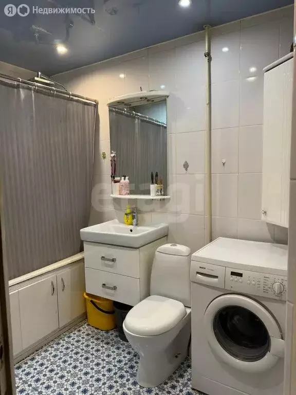 3-комнатная квартира: Якутск, улица Орджоникидзе, 45 (56.3 м) - Фото 1
