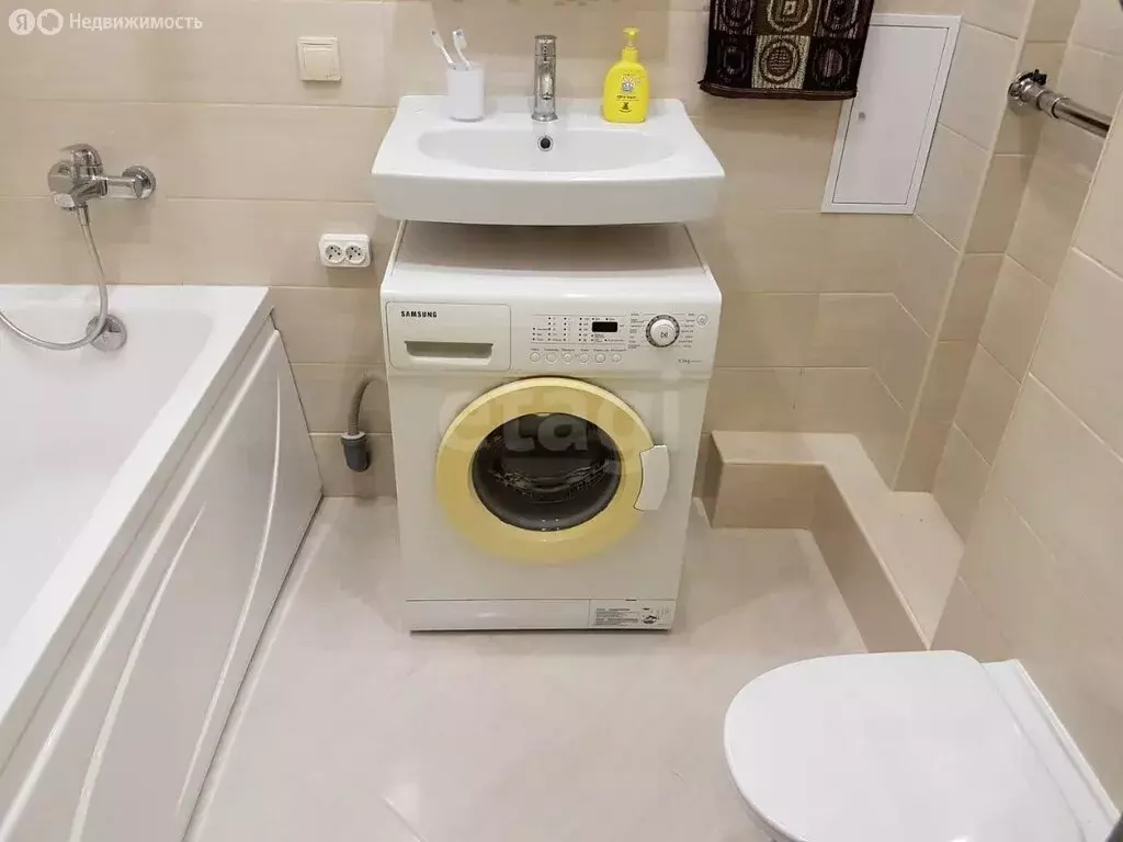 1-комнатная квартира: Омск, улица Красный Путь, 101к1 (40 м) - Фото 2