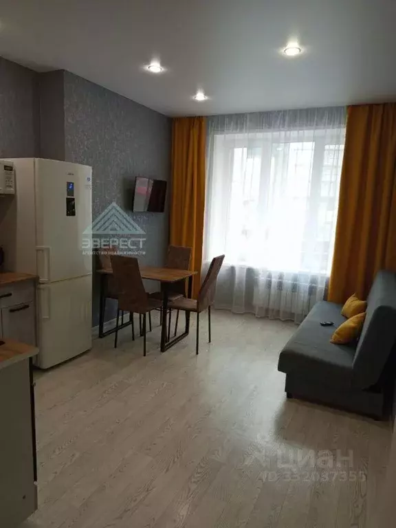 3-к кв. Хакасия, Абакан ул. Генерала Тихонова, 8 (48.0 м) - Фото 1