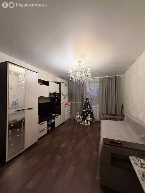 1-комнатная квартира: Набережные Челны, посёлок ЗЯБ, улица Хади ... - Фото 1