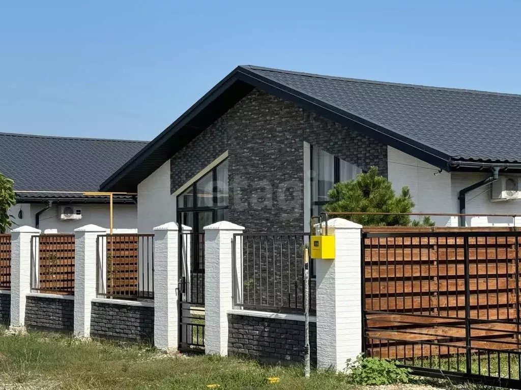 Дом в Крым, Феодосия Колос СПК, ул. Береговая (121 м) - Фото 1