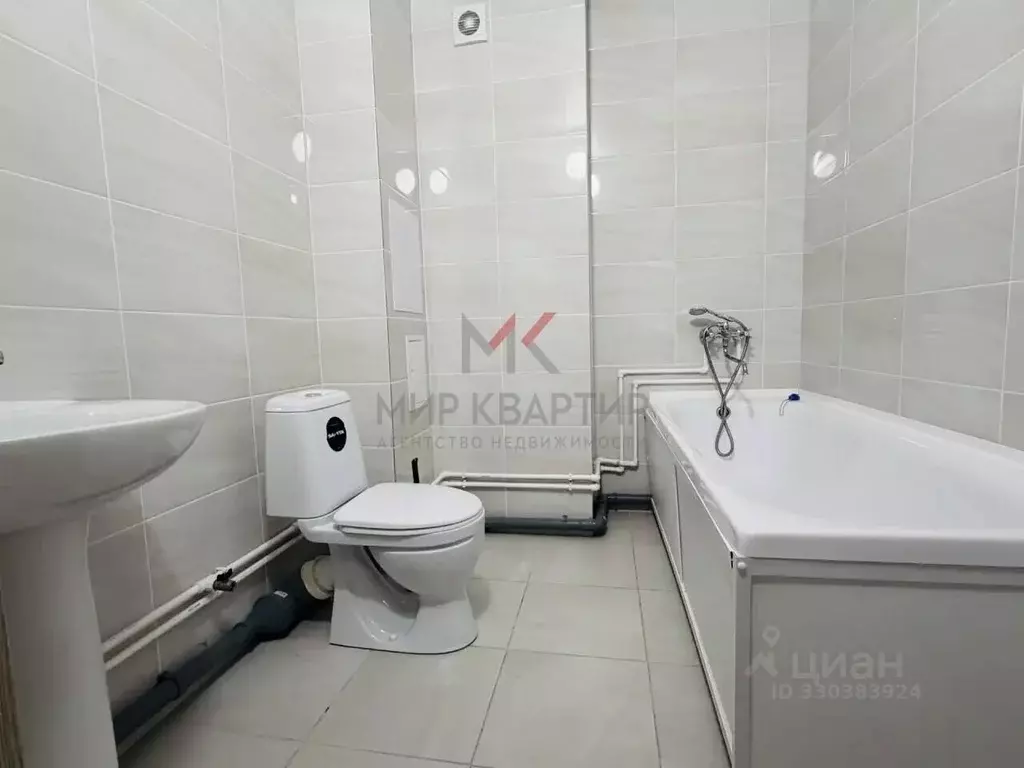 Студия Красноярский край, Красноярск ул. 60 лет Октября, 86 (34.0 м) - Фото 2