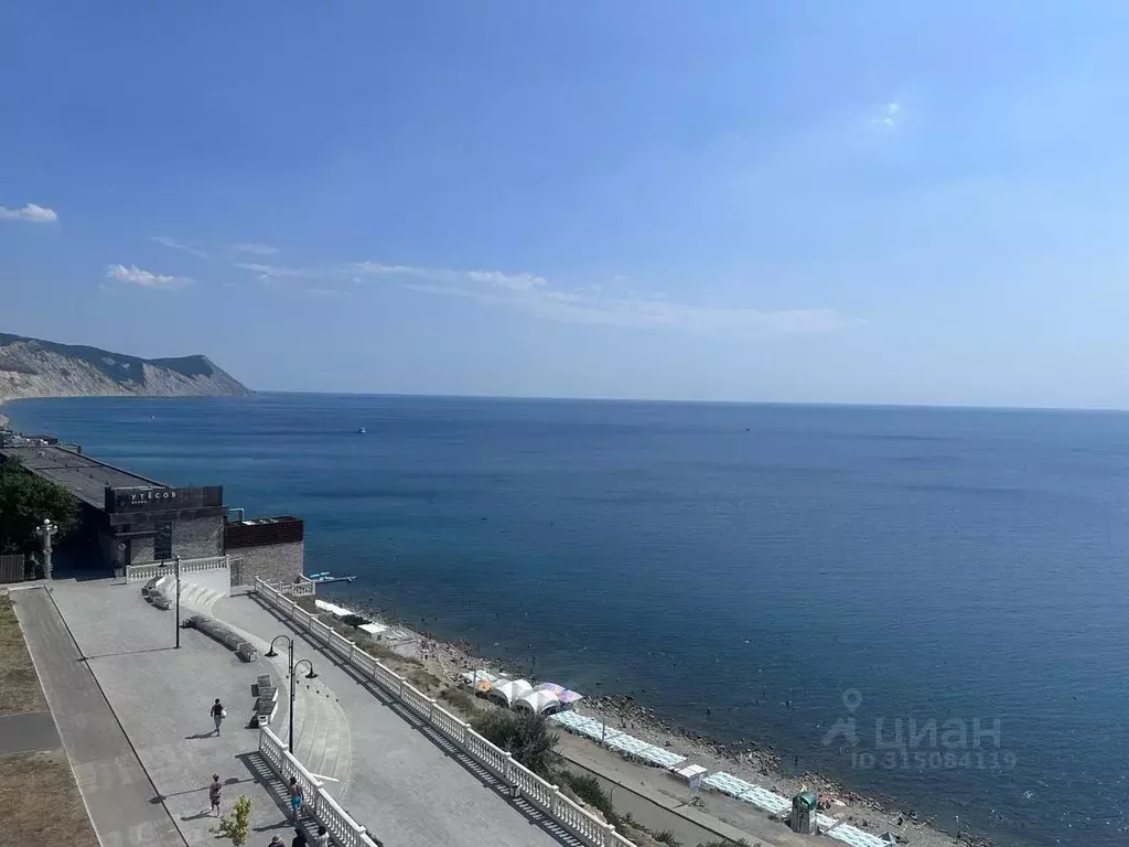 1-к кв. Краснодарский край, Анапа ул. Толстого, 27 (61.6 м) - Фото 0