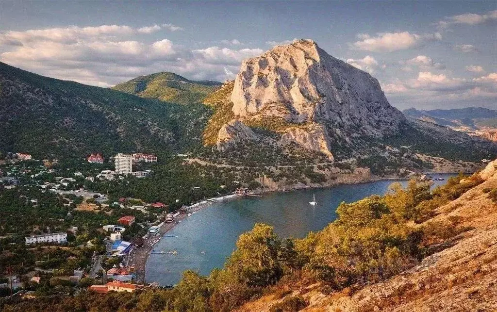 Участок в Крым, Алушта муниципальный округ, с. Приветное ул. ... - Фото 1