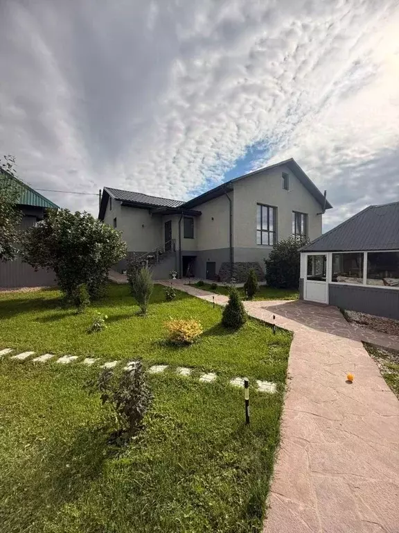 Дом в Башкортостан, Нуримановский район, Красногорский сельсовет, д. ... - Фото 1