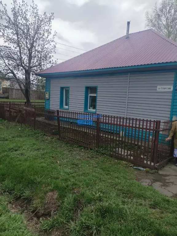 Дом в Алтайский край, Бийск городской округ, пос. Нагорный ул. ... - Фото 1