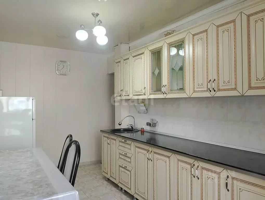 3-к кв. Карачаево-Черкесия, Черкесск ул. Космонавтов, 13А (80.7 м) - Фото 0