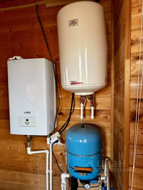 Дом в Башкортостан, Ишимбайский район, Урман-Бишкадакский сельсовет, ... - Фото 1