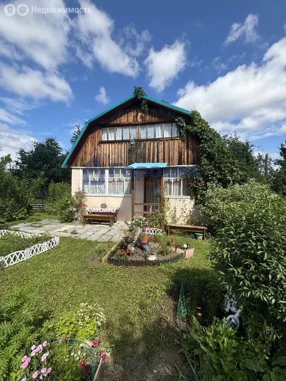Дом в Свердловская область, Каменский муниципальный округ, деревня ... - Фото 0