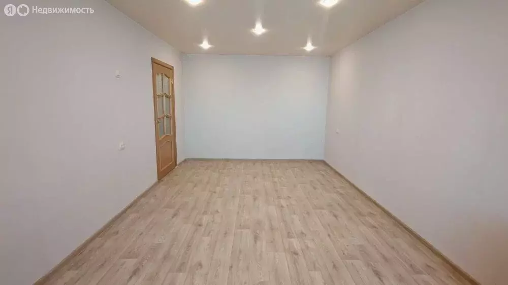 2-комнатная квартира: Южно-Сахалинск, Крайняя улица, 51А (56.1 м) - Фото 2