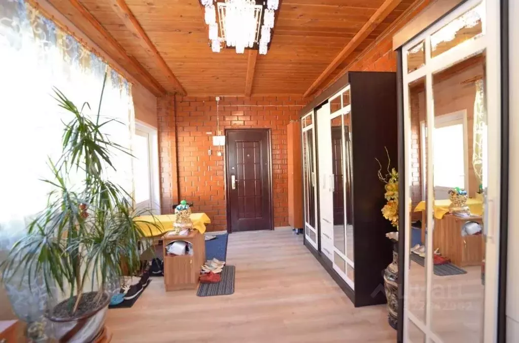 Дом в Омская область, Омский район, Пушкинское с/пос, д. Подгородка ... - Фото 1