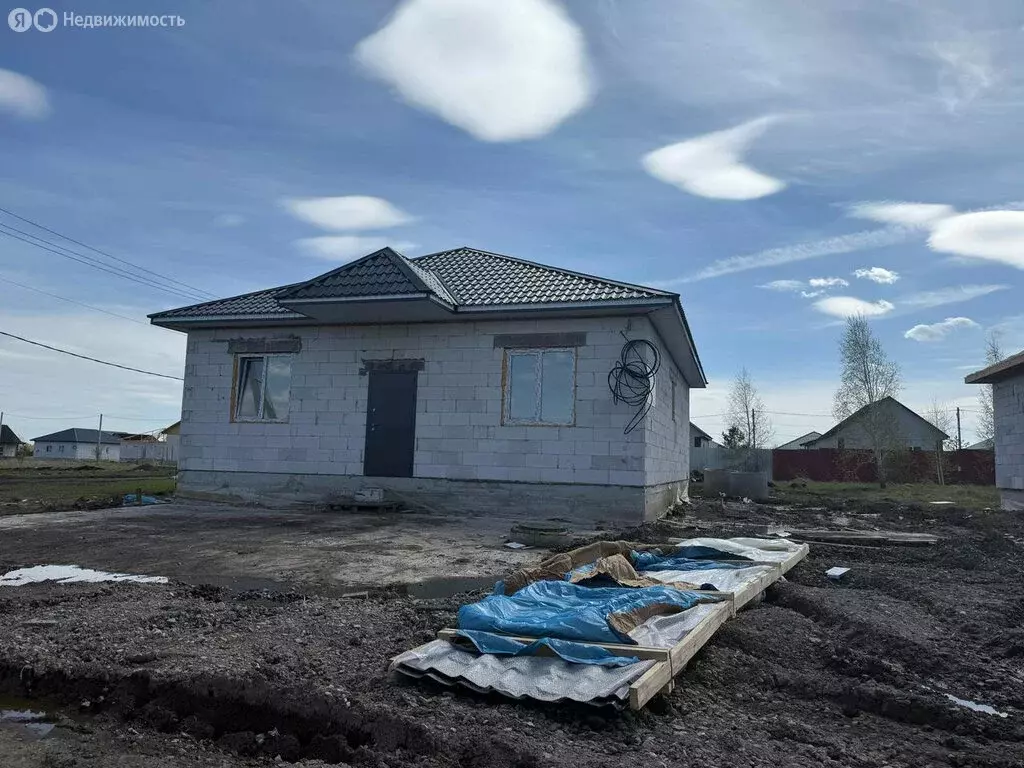 Дом в Красноармейский округ, деревня Круглое (122 м) - Фото 0