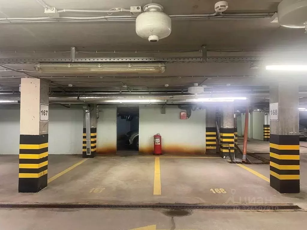 Гараж в Санкт-Петербург Дивенская ул., 5 (11 м) - Фото 1