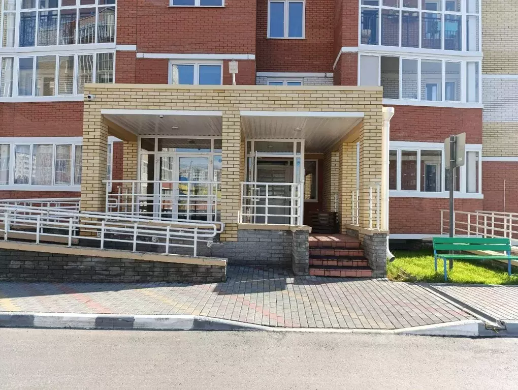 Студия Омская область, Омск ул. Завертяева, 18/9 (31.5 м) - Фото 1