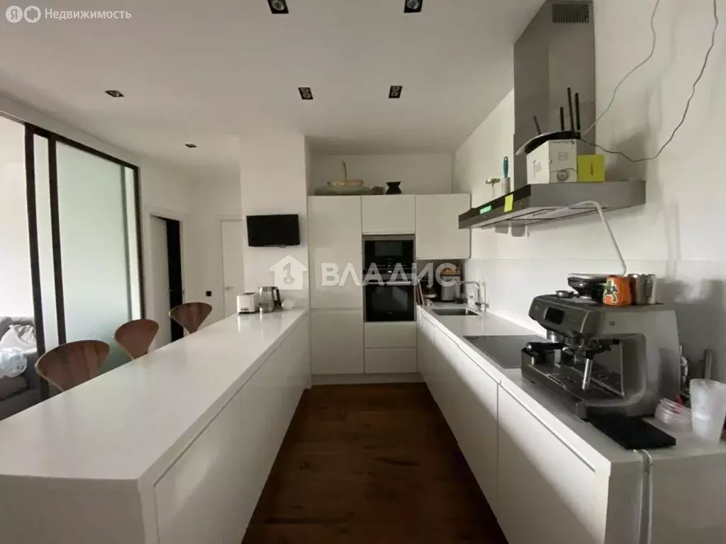 3-комнатная квартира: Москва, Истринская улица, 8к3 (79.2 м) - Фото 1