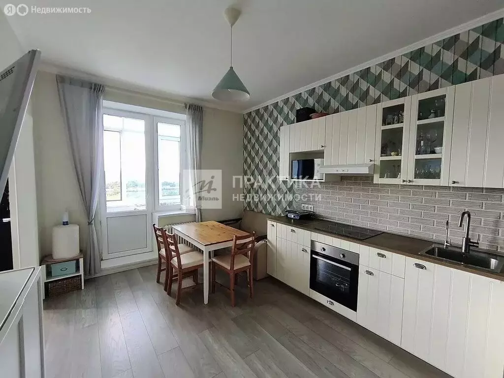 2-комнатная квартира: Реутов, улица Реутовских Ополченцев, 10 (83 м) - Фото 1