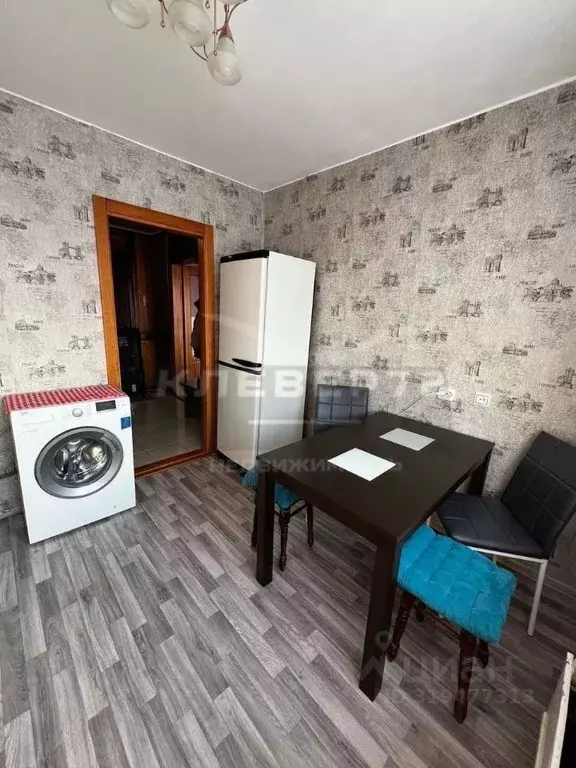 1-к кв. Тюменская область, Тюмень ул. Монтажников, 11 (33.0 м) - Фото 0