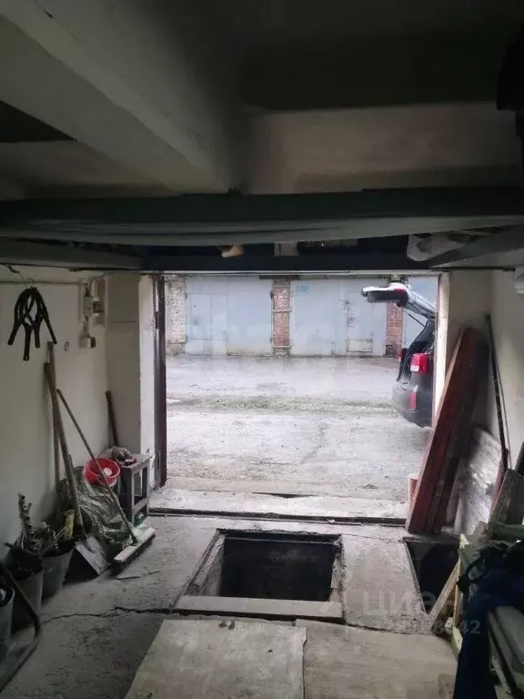 Гараж в Тюменская область, Тюмень ул. 50 лет Октября, 59 (17 м) - Фото 1