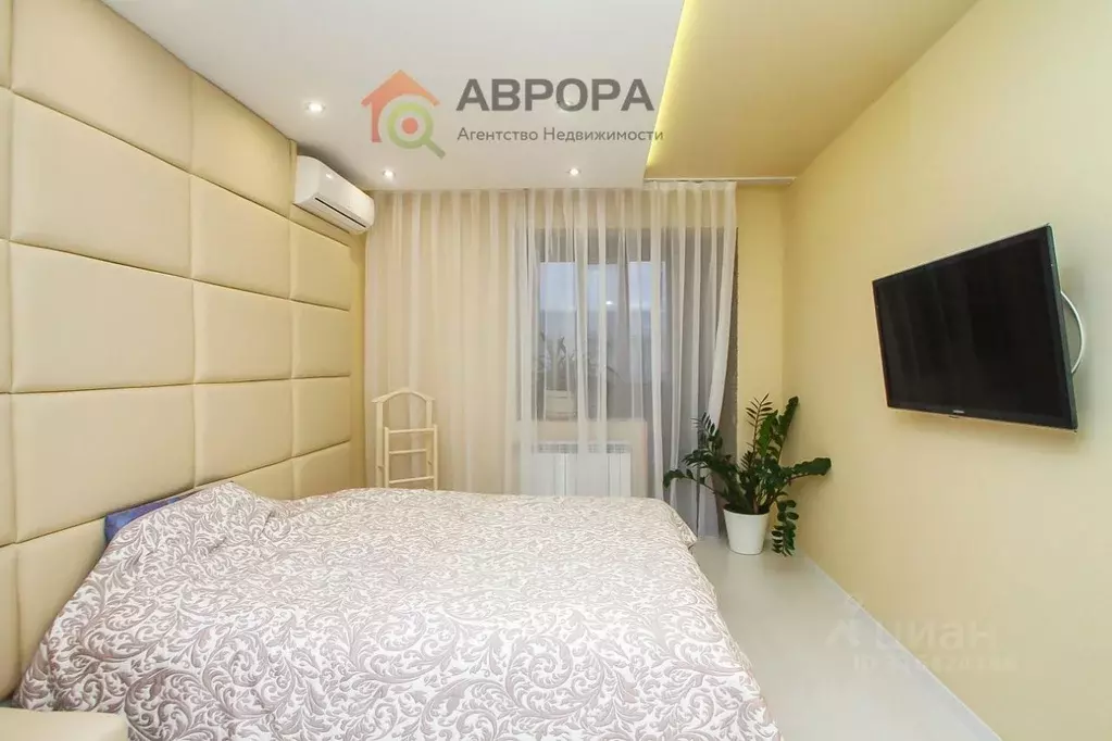 2-к кв. Ханты-Мансийский АО, Сургут ул. Крылова, 38 (64.7 м) - Фото 1