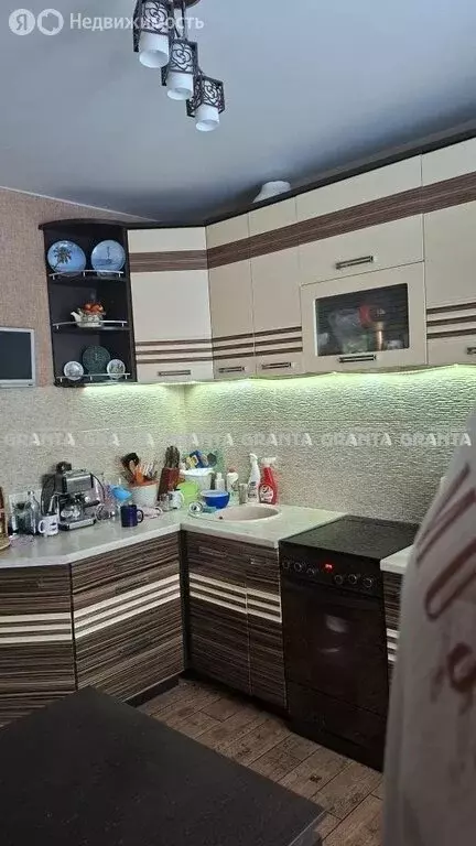 3-комнатная квартира: Красноярск, улица Чернышевского, 102 (68 м) - Фото 2