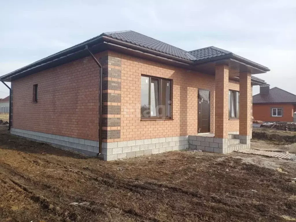 Дом в Белгородская область, Строитель Яковлевский городской округ, ул. ... - Фото 0