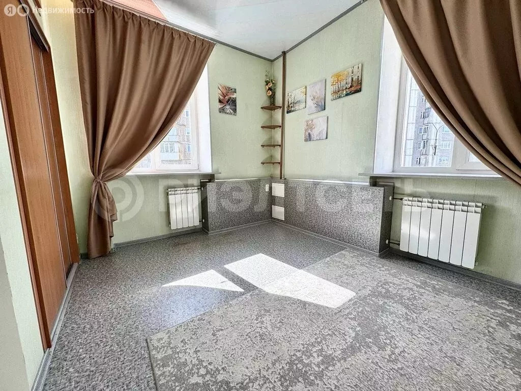 2-комнатная квартира: Мурманск, улица Чапаева, 10 (50 м) - Фото 1