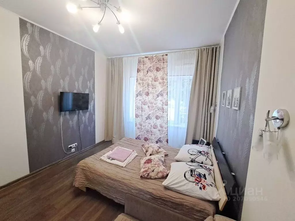1-к кв. Крым, Ялта ул. Средне-Слободская, 3 (30.0 м) - Фото 1