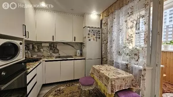 1-комнатная квартира: Тюмень, улица Валентины Трофимовой, 13 (40.9 м) - Фото 0