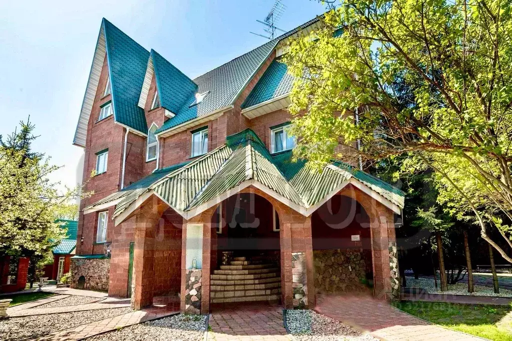 Дом в Москва д. Ватутинки,  (400 м) - Фото 1