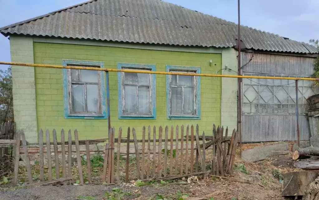 Дом в Курская область, Солнцевский район, Ивановский сельсовет, с. ... - Фото 0