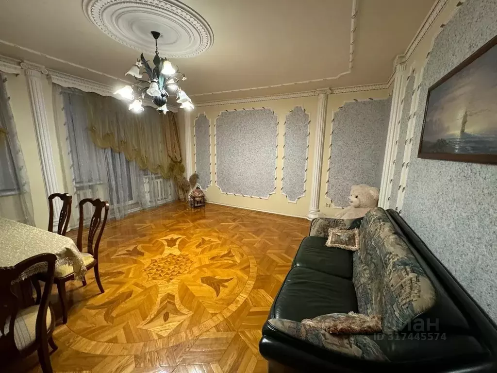 3-к кв. Саратовская область, Саратов Валовая ул., 15 (91.0 м) - Фото 1