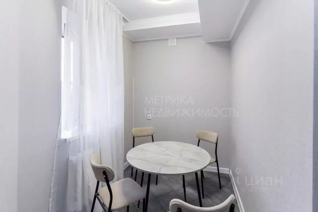 2-к кв. Тюменская область, Тюмень Тюменский-1 мкр, ул. Николая ... - Фото 0