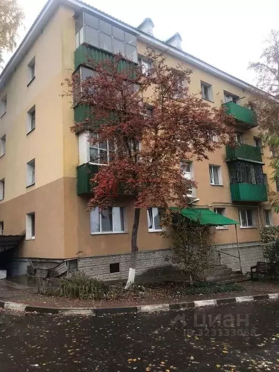 1-к кв. Белгородская область, Старый Оскол Революционная ул., 39 (30.1 ... - Фото 0