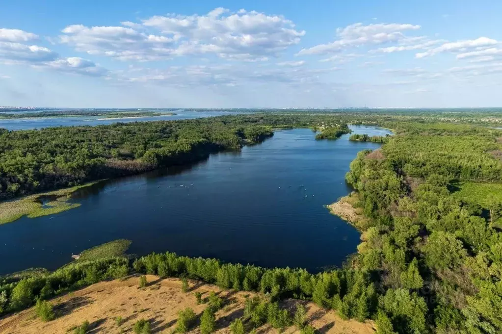 Дом в Волгоградская область, Среднеахтубинский район, Фрунзенское ... - Фото 0