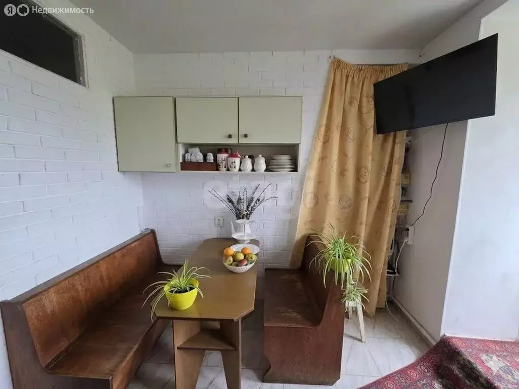 2-комнатная квартира: Гвардейское, улица Карла Маркса, 35А (56 м) - Фото 1