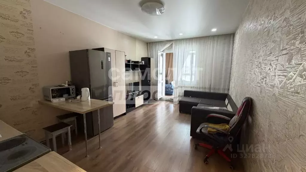 Студия Ханты-Мансийский АО, Сургут ул. Замятинская, 7/2 (23.7 м) - Фото 1