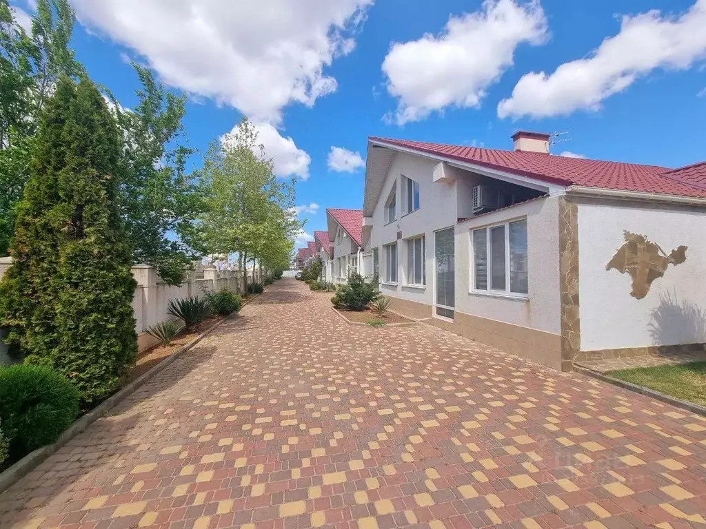 Коттедж в Крым, Евпатория городской округ, Заозерное пгт ул. Аллея ... - Фото 1