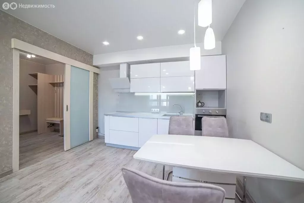 1-комнатная квартира: Екатеринбург, улица Евгения Савкова, 31 (47 м) - Фото 0